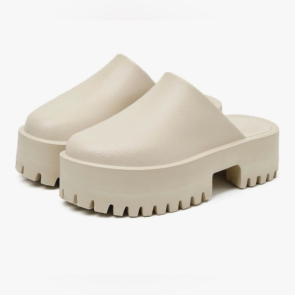 Jeffrey Campbell Bae Lug Sole Platform Clogs - Picture 2 of 14